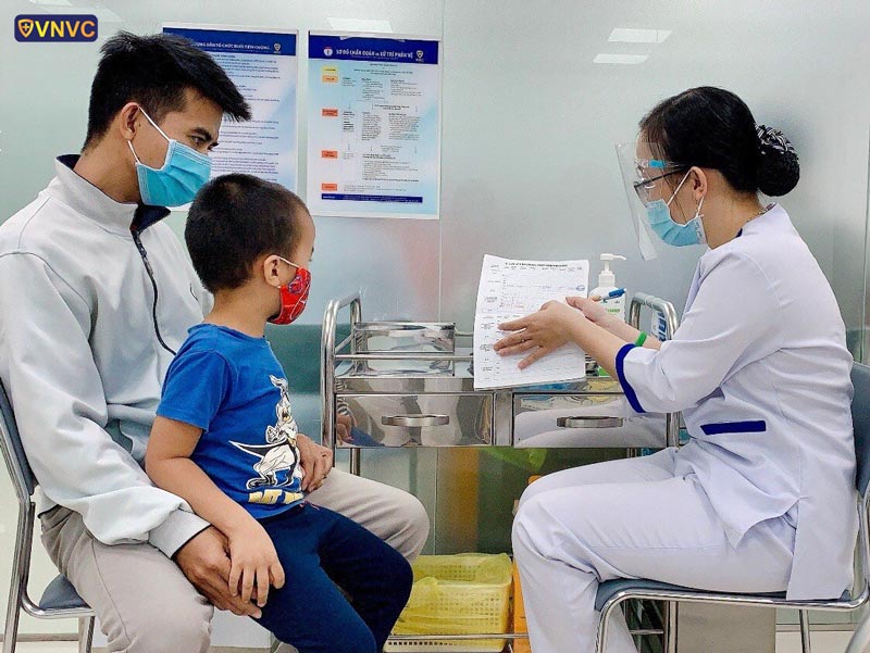 Tiêm mũi cúm cho trẻ