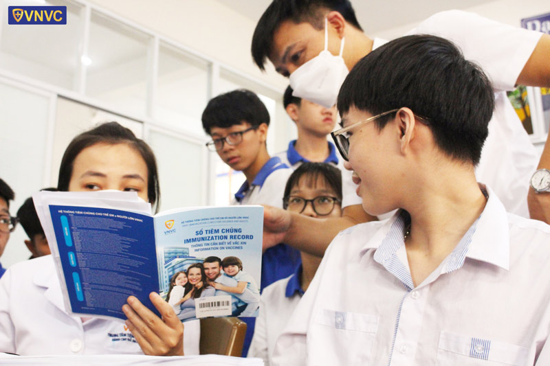 Phòng dịch cúm mùa trong trường học